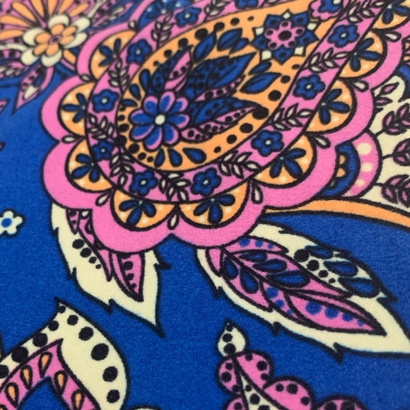 *SOLD*New LuLaRoe TC Leggings Floral Feather - Picture 2 of 6